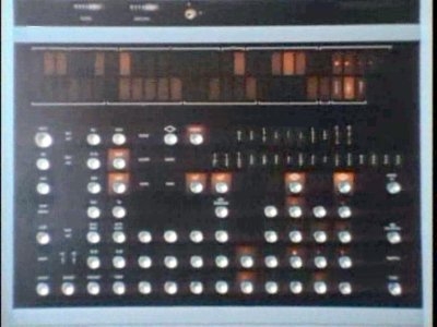 Hauptdarsteller Supercomputer ( ZE 4004-45) Welt am Draht von Rainer Werner Fassbinder
