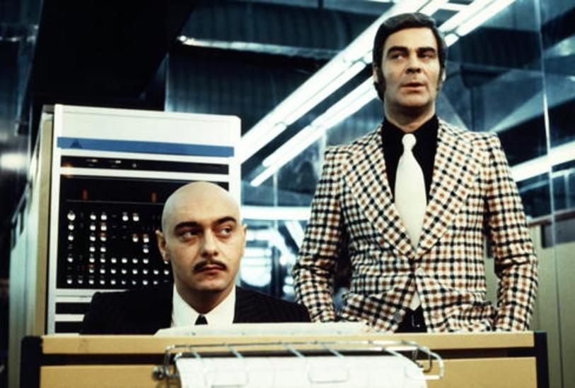 Hauptdarsteller Supercomputer ( ZE 4004-45) Welt am Draht von Rainer Werner Fassbinder
