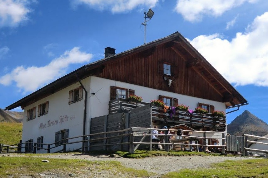 Alpe Nemes Hütte